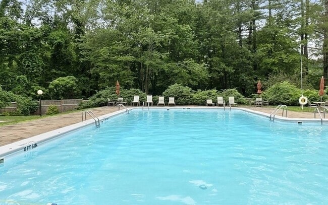 Building Photo - 604 Old Stone Brook
