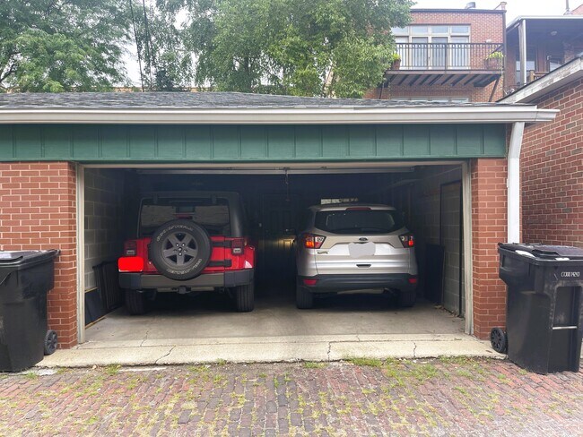 Building Photo - 1265 W Flournoy St