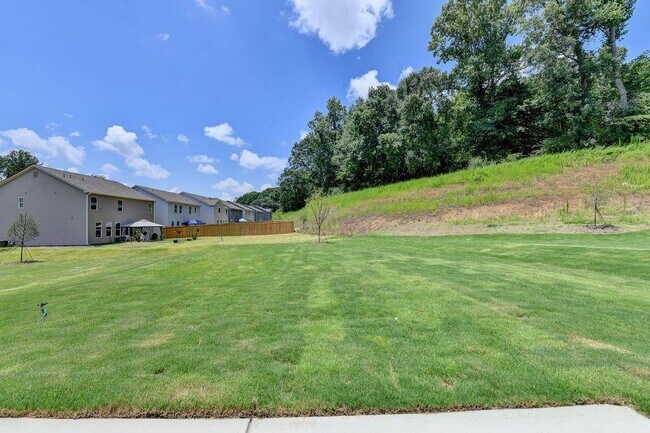 Building Photo - 7309 Yewtree Dr