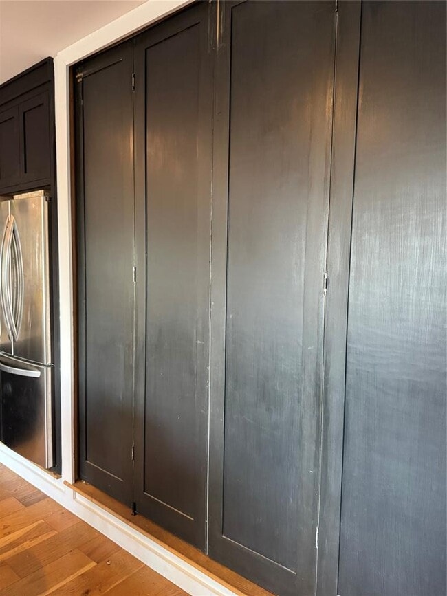 Building Photo - 2109 Riverview St