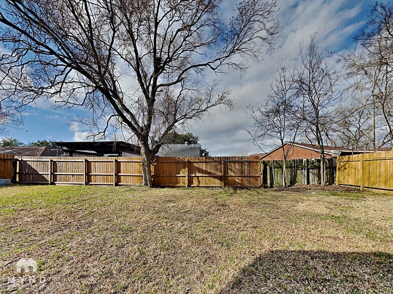 Building Photo - 1535 Stevenage Ln