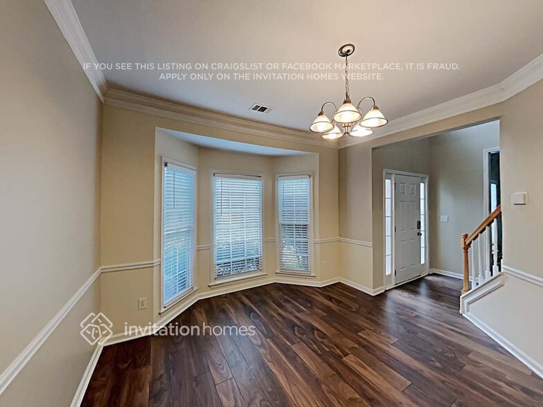 Building Photo - 404 Willowbrook Ct