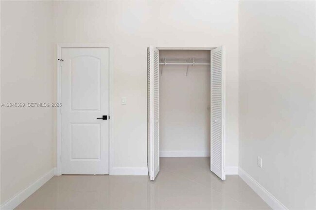 Building Photo - 1252 NW 39th St