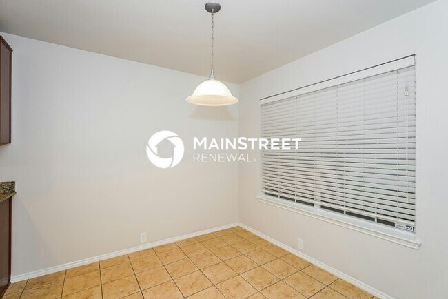Building Photo - 4 Bedroom Pet-Friendly Home in FORT WORTH,...