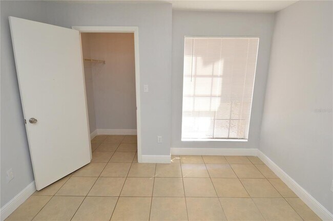 Building Photo - 8649 Fancy Finch Dr