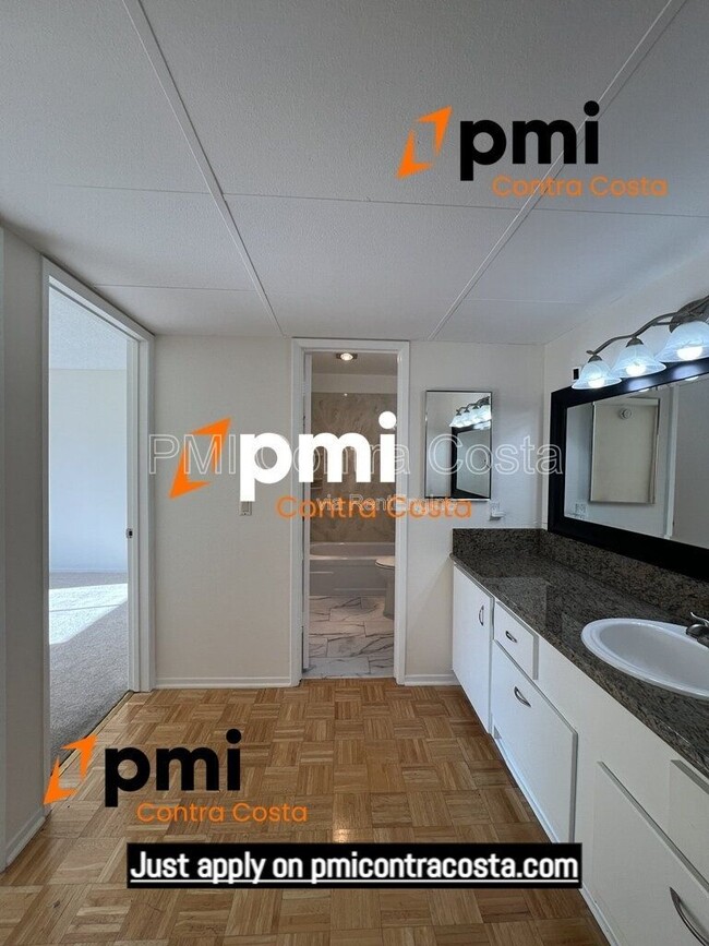 Building Photo - 460 N Civic Dr