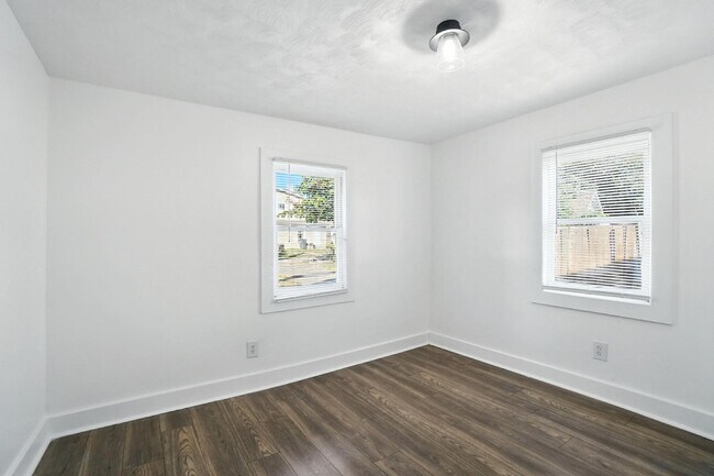 Building Photo - 191 Elmwood Ave