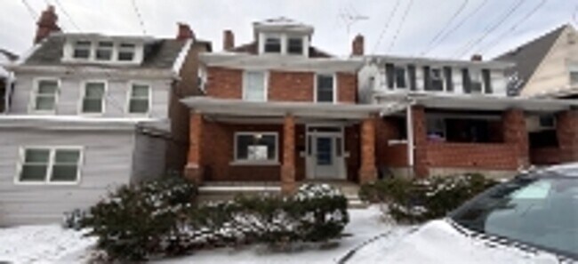 Building Photo - 3 bedroom/ 2 Bath home for RENT in 15211