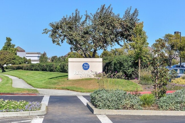 Building Photo - 142 Monaco Dr