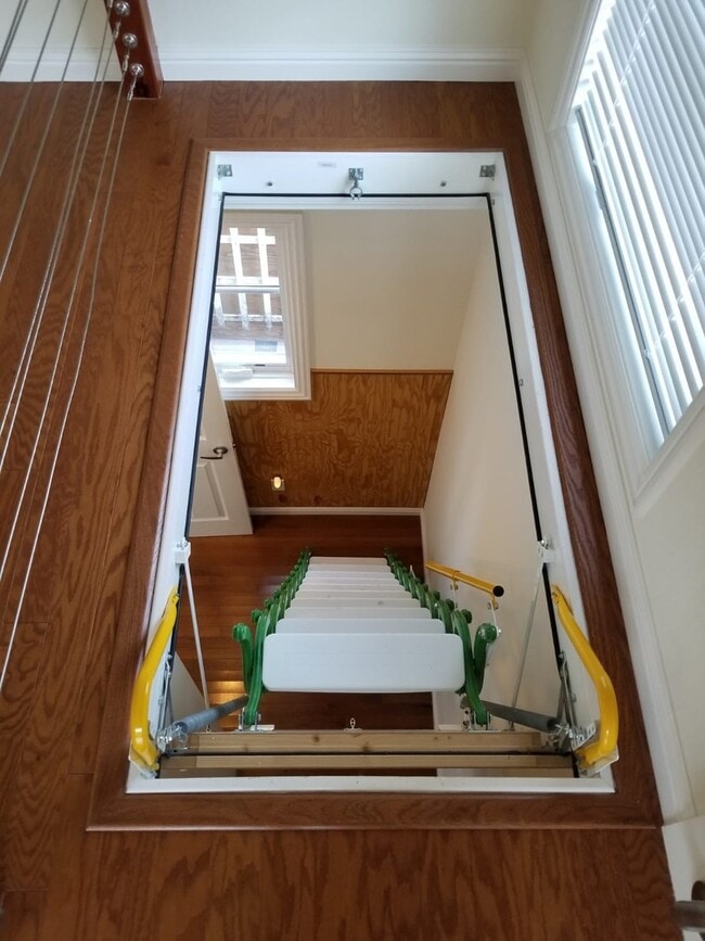 Building Photo - Beautiful Cottage Studio In Old Palo Alto