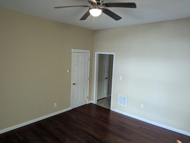 Building Photo - 52 Terrace St