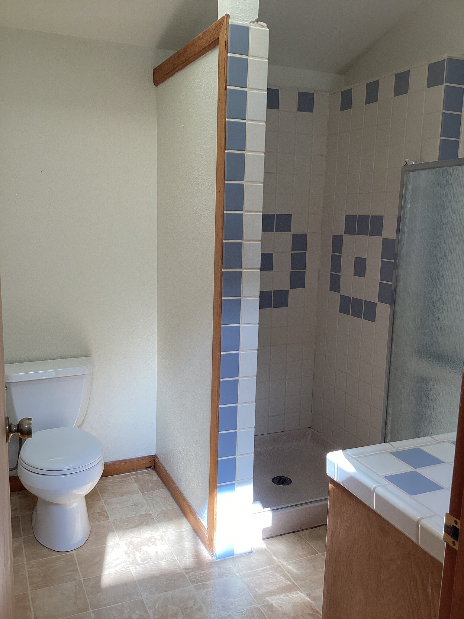 Master bathroom - 681 37th Ave