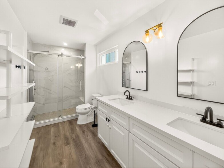 Building Photo - 13626 Cerise Ave