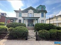 Building Photo - 409 Park St