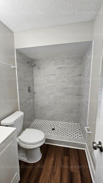 Building Photo - 3545 Villa Pl