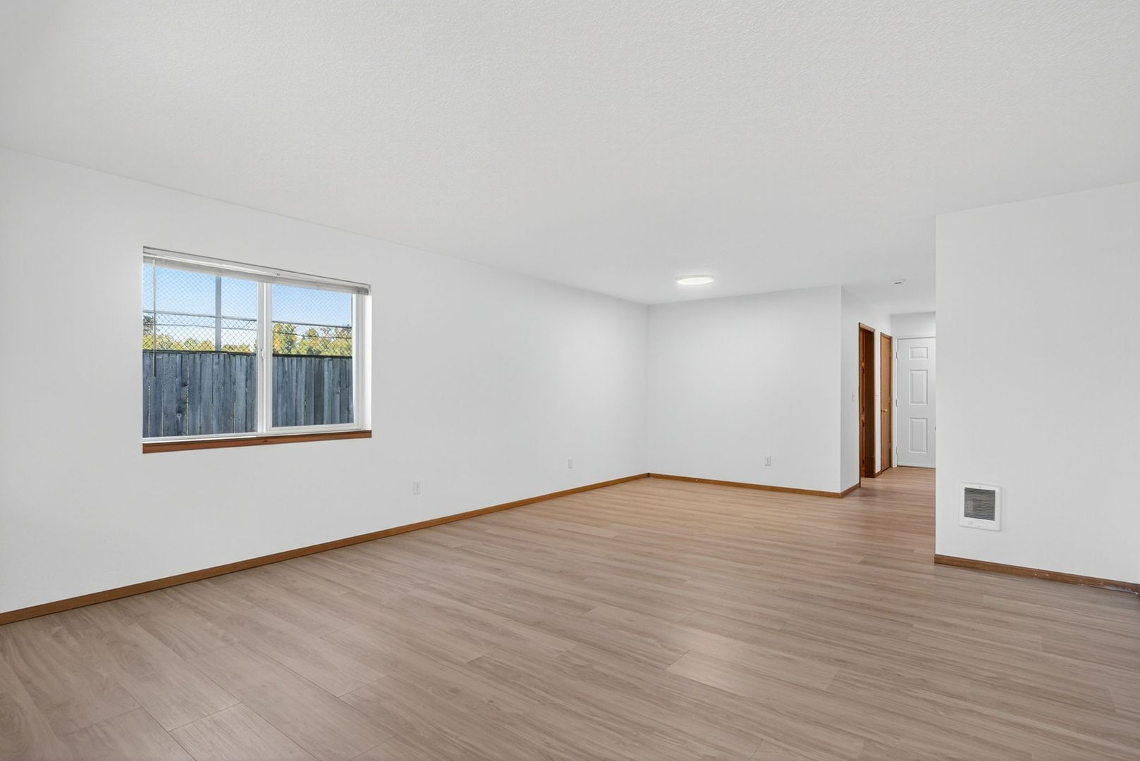 Building Photo - 470-470 W Gloucester St