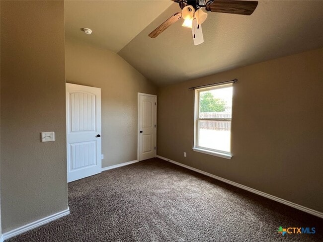 Building Photo - 201 Sladecek Dr