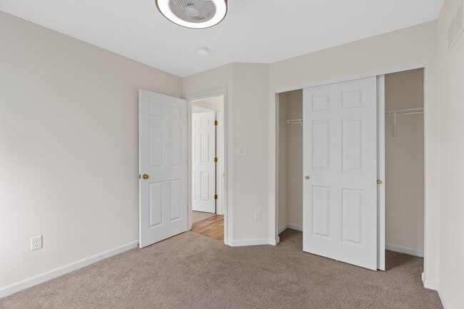 Building Photo - Charming 3-Bedroom Home