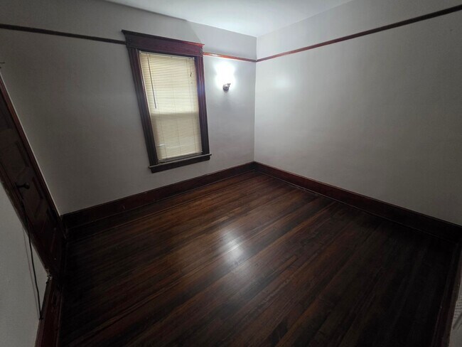 Building Photo - 29 Marshall St