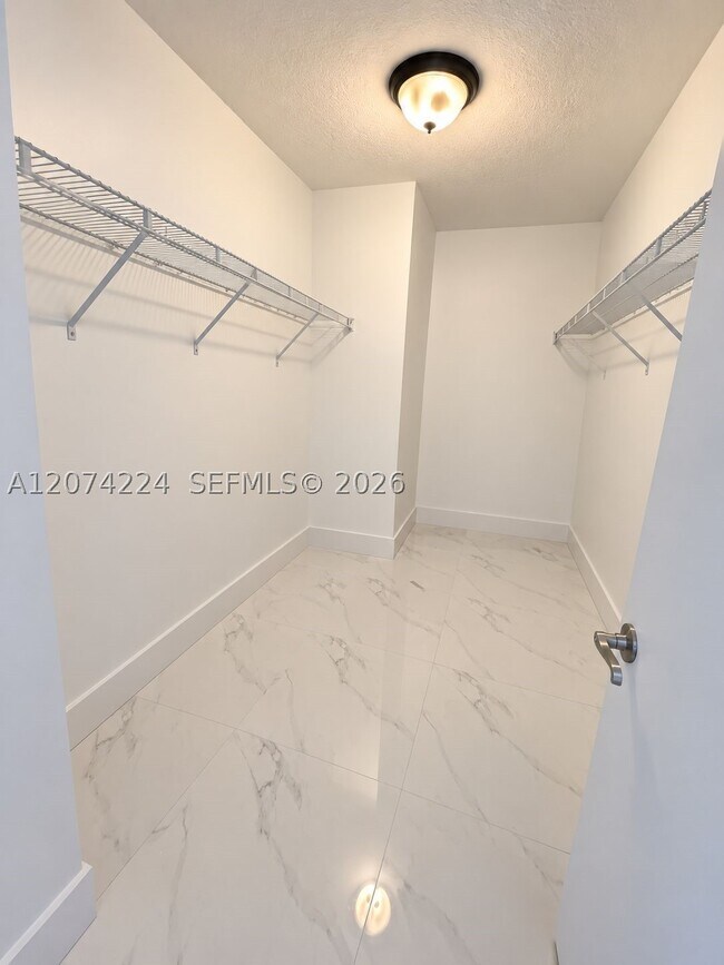 Building Photo - 3724 Wilderness Way