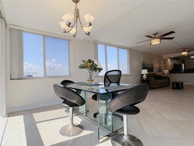 Building Photo - 3100 NE 49th St