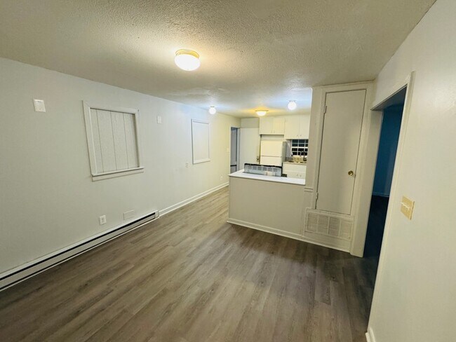 Building Photo - 2512 Rockwood Dr