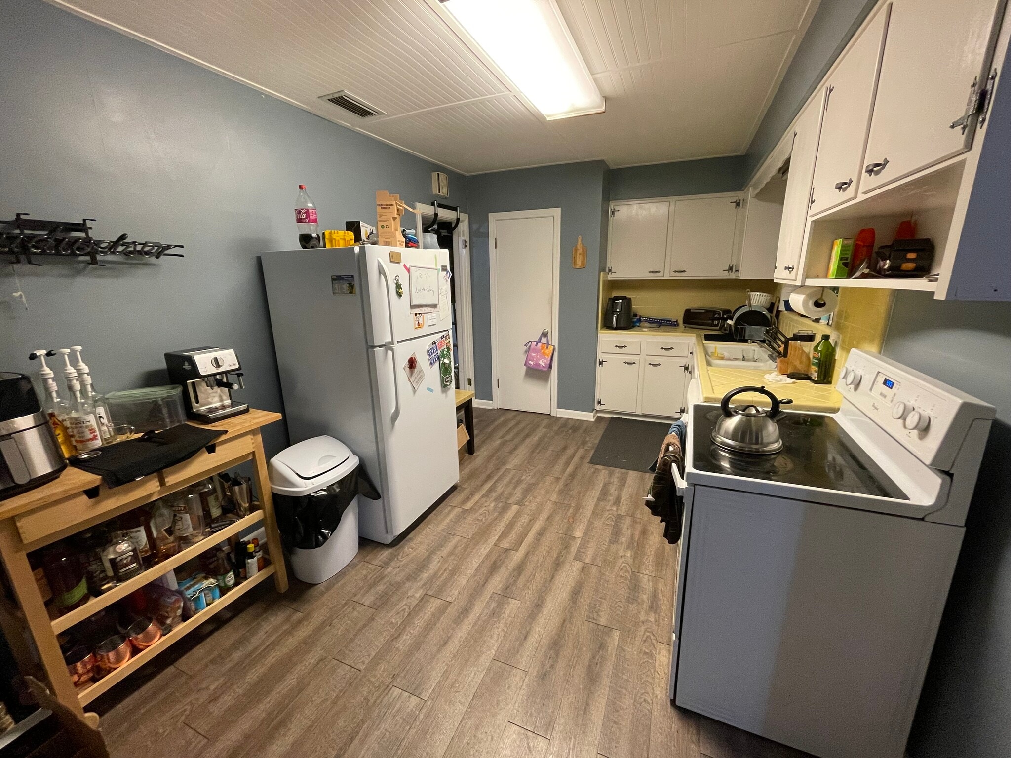 Spacious kitchen with lots of storage - 3125 W University Ave