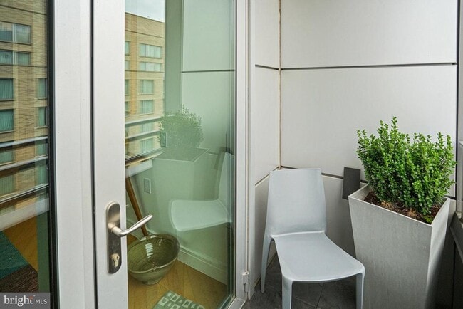 Building Photo - 1177 22nd St NW