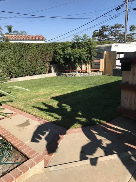 Building Photo - 1065 Moana Dr