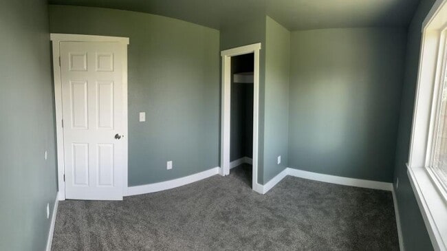 Building Photo - 5 bedroom in Billings MT 59101
