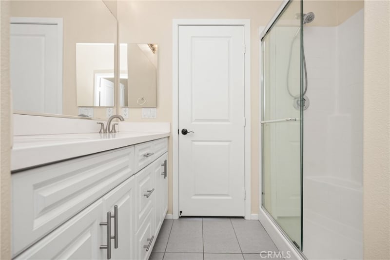 Building Photo - 544 S Casita St