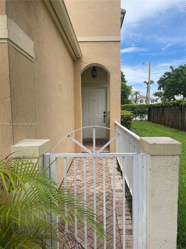 Building Photo - 5401 NW 112th Ct