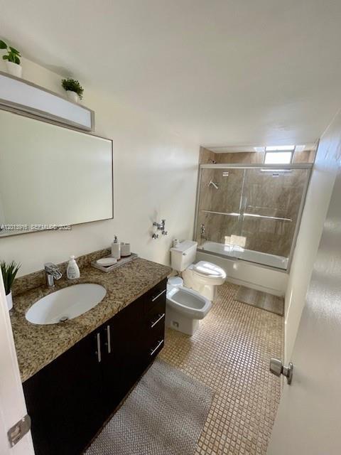 Building Photo - 2500 Parkview Dr