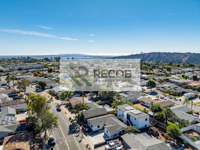 Building Photo - 4506 Moraga Ave