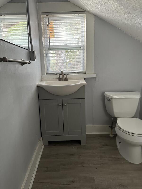 Building Photo - 1529 Landon Ave