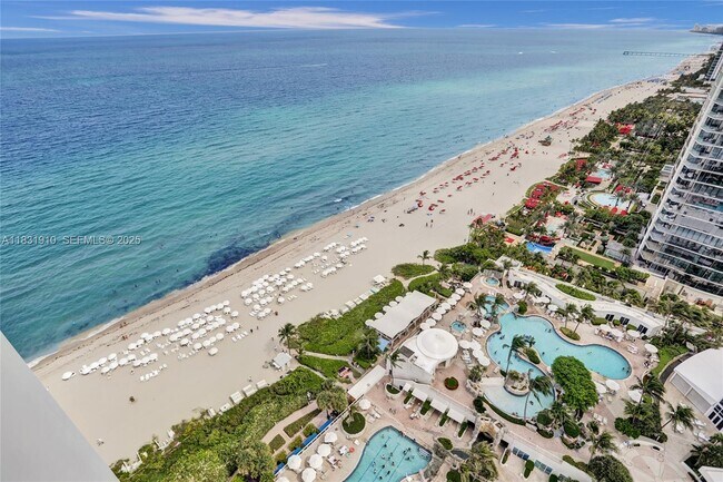 Building Photo - 18101 Collins Ave