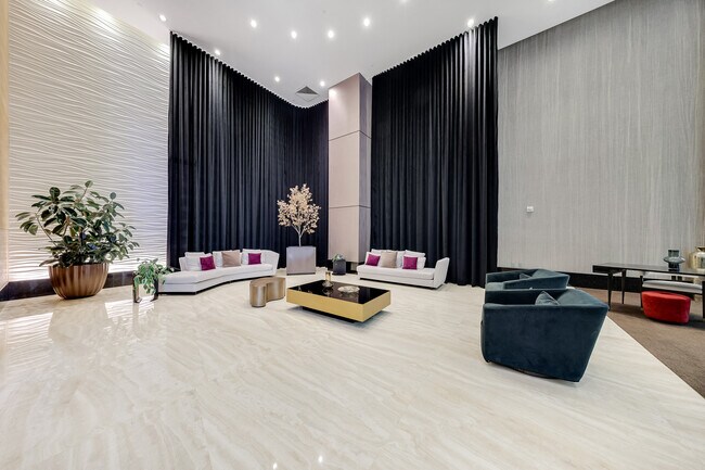 Building Photo - 950 Brickell Bay Dr