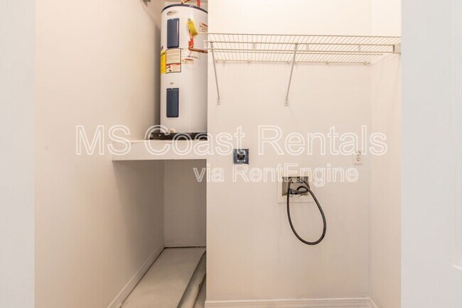 Building Photo - 15815 Adam Rd