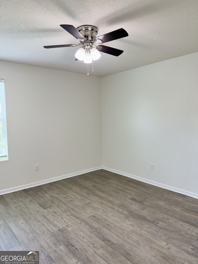 Building Photo - 101 Cedar Breeze Dr
