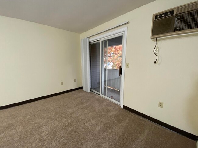 Building Photo - 131 Eastern Ave