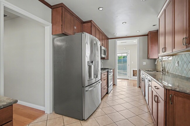 Building Photo - 2450 Queensberry Road • Pasadena 4BR | 3BA |