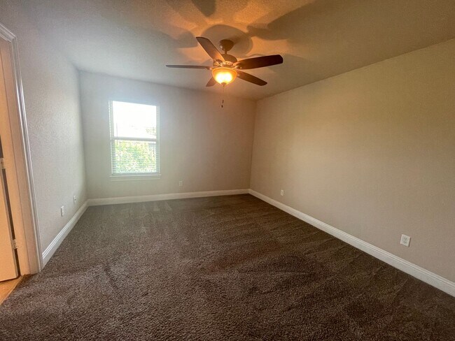 Building Photo - Beautiful Benbrook 3B/2.5B Townhome ((Stainless Steel Appliance Package)) Dazzling wood-like tile...