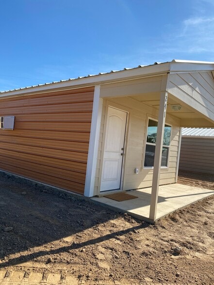 Building Photo - 265 Private Rd