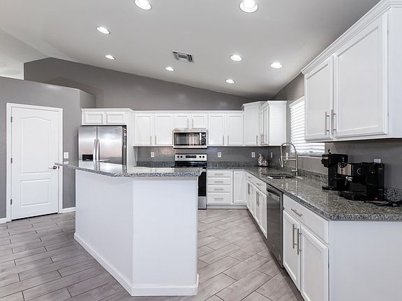 Building Photo - 6641 E Cooperstown Dr