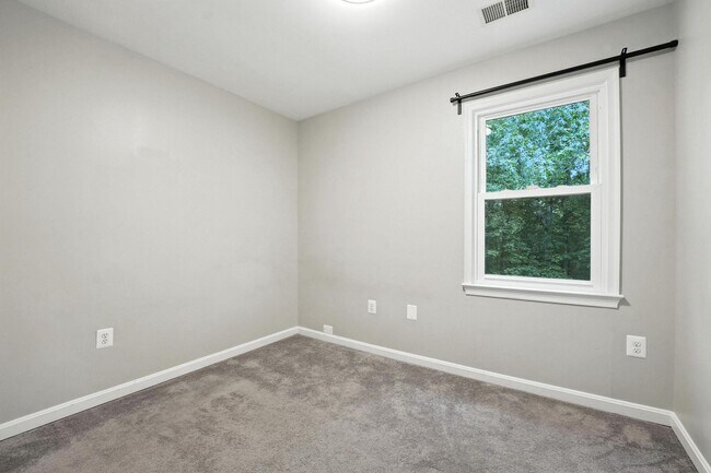 Building Photo - 11109 Ravine Dr