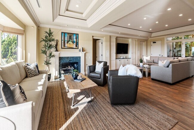 Building Photo - Stunning, Luxury La Jolla Shores Location with Panoramic Ocean Views!!