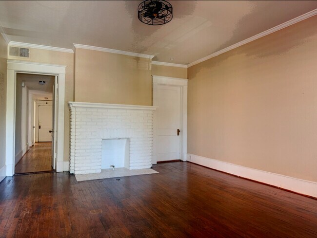 Building Photo - Apartments at Munger Place
