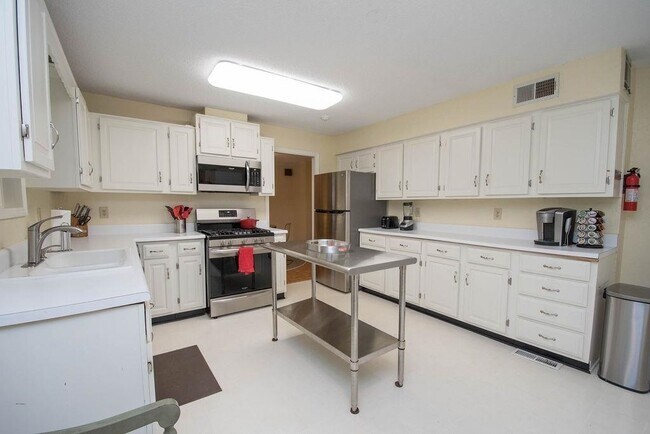 Building Photo - 106 Wexford Way