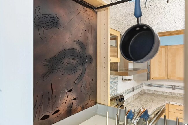 Building Photo - 2005 Greens Blvd