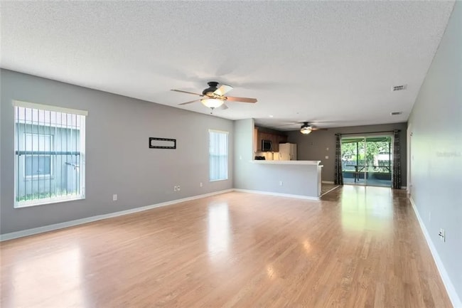 Building Photo - 908 Seneca Falls Dr